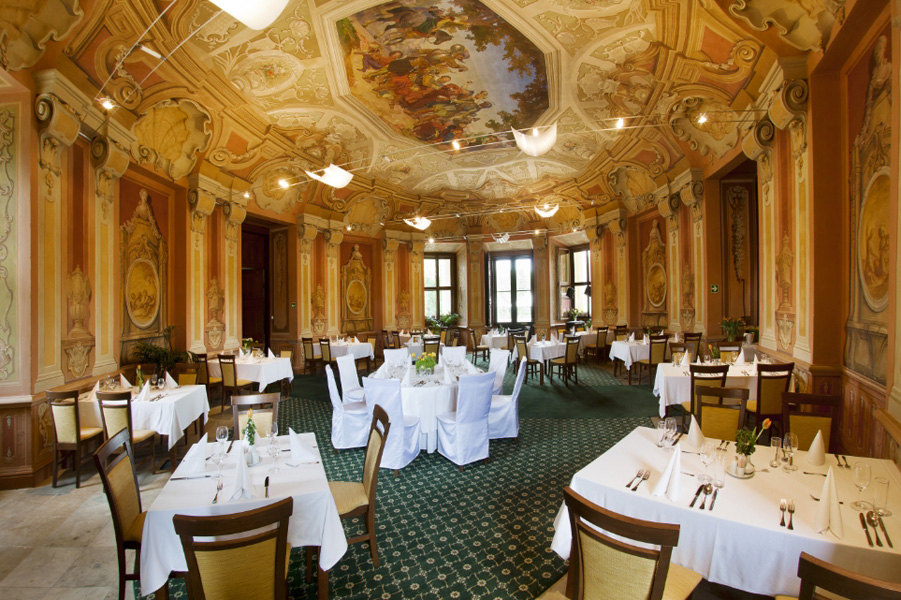Restaurace